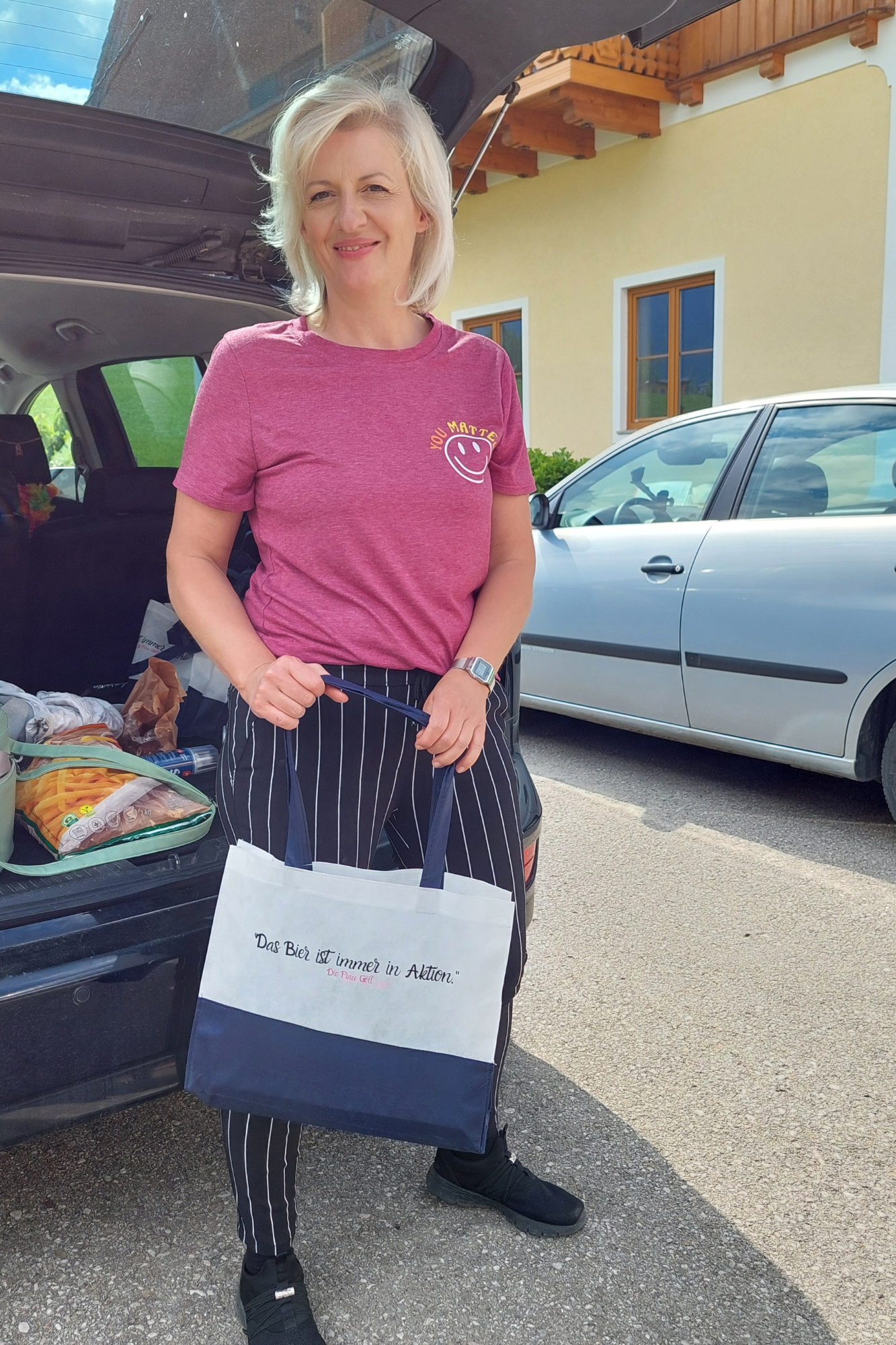 Sackerl - Das Bier ist immer in Aktion